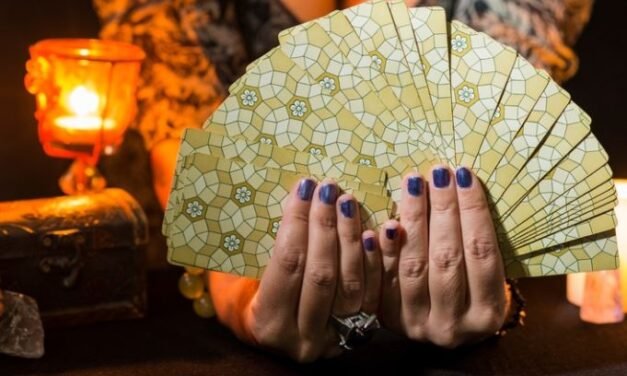 Soulmate Reading for Wedding Plans: How to Know If Marriage With Your Partner Is Meant to Be